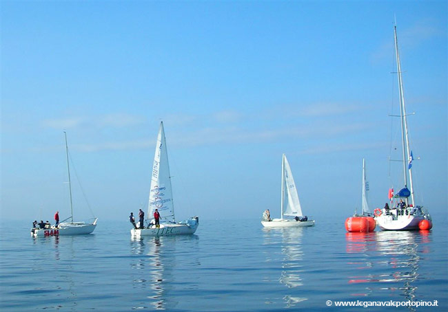 Waiting for the wind. A Porto Torres abbiamo trovato condizioni estreme: troppo vento la prima giornata, quasi troppo poco nell'ultima