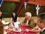 A tavola col Presidente. Da sin. il presidente De Donno, il tesoriere della nostra sezione Francesca Melis, il sindaco Mario Corongiu e il nostro presidente Tolu