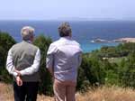 Una visita anche a Porto Pineto con scorci della spiaggia dei francesi e Sant'Antioco sullo sfondo